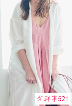 50岁女人能穿粉色外套