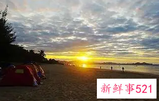 去海边要带什么