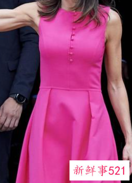 50岁女人能穿粉色外套