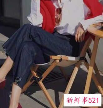 红色高跟鞋配什么衣服好看冬天