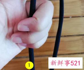 手链结尾扣怎么编活扣