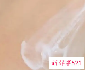 为什么脸上抹了护肤品感觉粘粘的