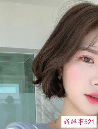 30岁女人发型减龄卷发