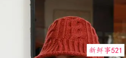 毛线帽子搭配什么衣服