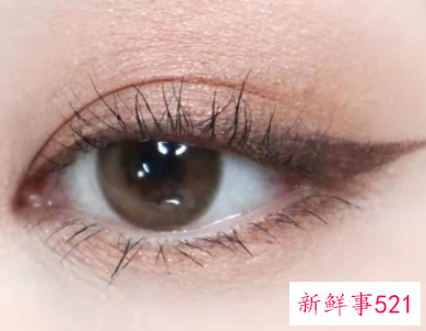 黑黄皮涂什么颜色眼影