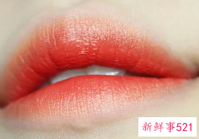 咬唇妆用什么颜色的口红好