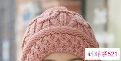 毛线帽子搭配什么衣服