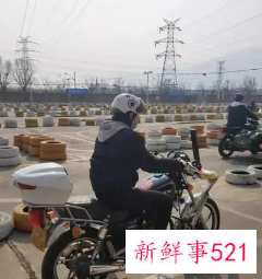 摩托车驾照考试有哪几个科目