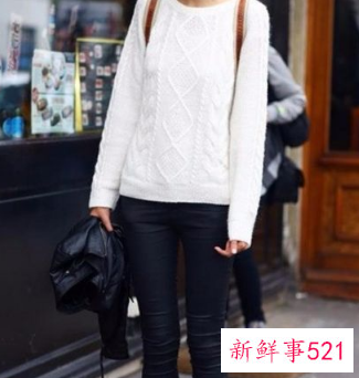 白色上衣怎么穿搭