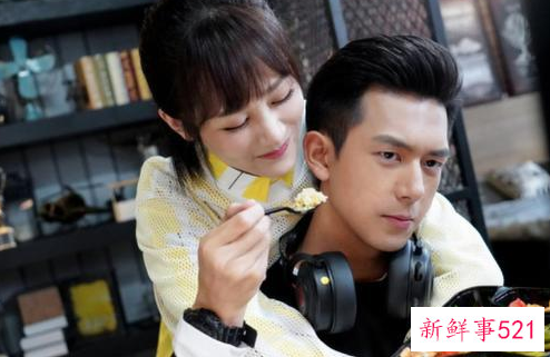 杨紫、李现同框亮相《新闻联播》