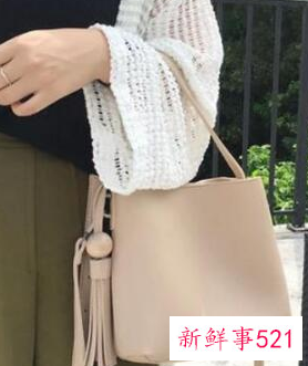 红色包包合适什么颜色衣服