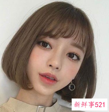 微胖大脸女生适合什么发型