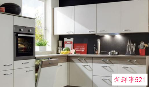 橱柜门颜色该如何搭配