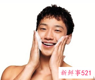 如何把男性脸上的痘痘都去除掉