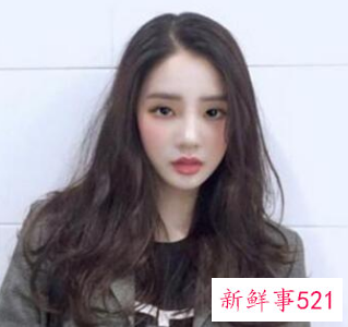 微胖大脸女生适合什么发型