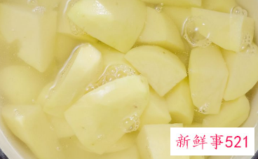 一女子长期吃煮苹果