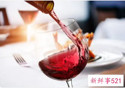 梦见别人给我送酒喝是什么意思