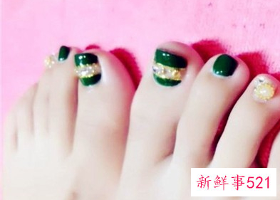 脚指甲什么颜色比较好看