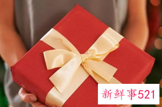 梦见自己送的礼物被扔了