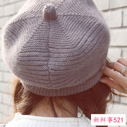 毛线帽子搭配什么衣服