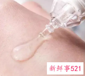 为什么脸上抹了护肤品感觉粘粘的