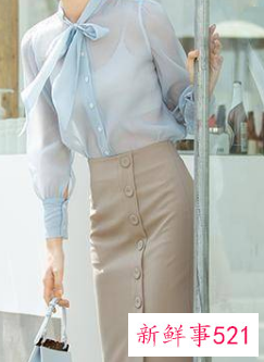 45岁多穿什么颜色