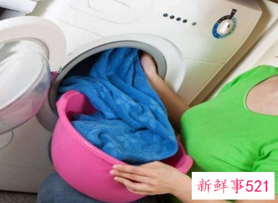 衣服捂干的臭味如何去除