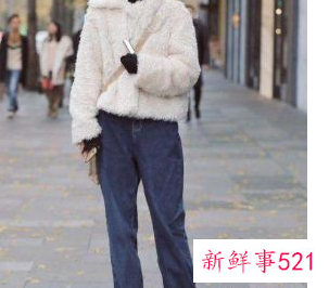 白色上衣怎么穿搭