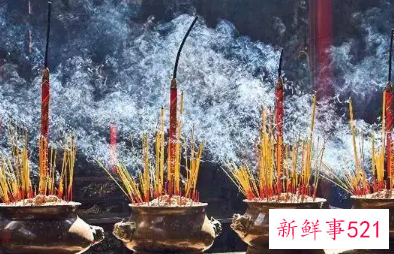 梦见去寺庙上香什么意思