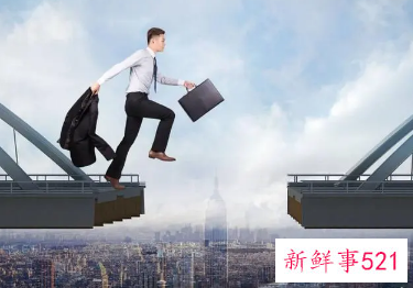 工作自我批评缺点和不足和对他人批评