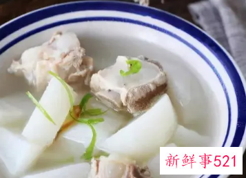 白萝卜煲猪骨还可以加什么一起