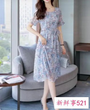 女人就得打扮自己