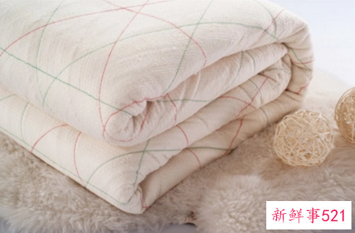 被子发霉用什么东西洗