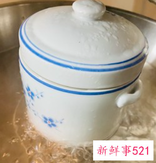 如何煲海参花胶汤