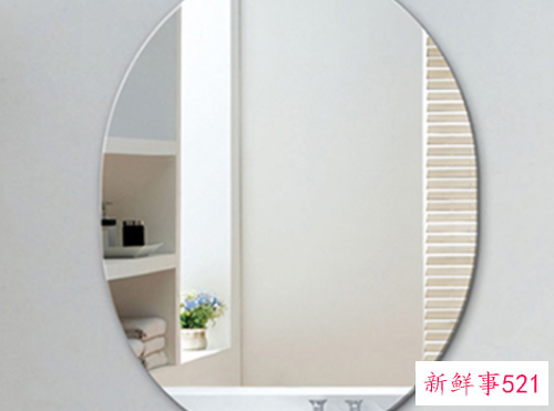 家里镜子不能放什么位置