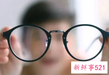 近视眼镜看远处清晰看近的模糊