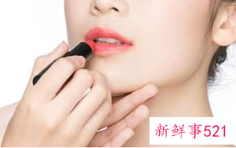 化妆品残留在皮肤里好多年