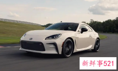 梦见自己躺在车底下