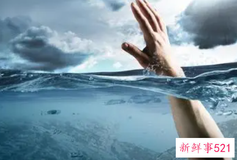 梦见落入水中有什么征兆