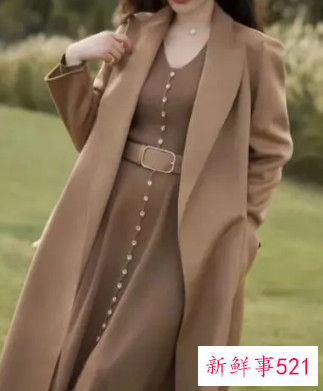 穿裙子配什么外套好看冬季