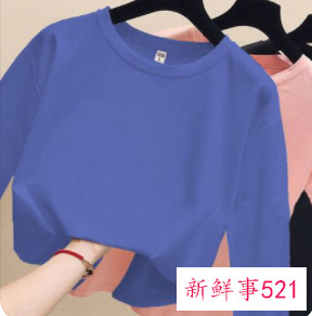 衣服都是纯色的女生