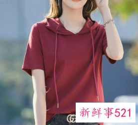 衣服都是纯色的女生