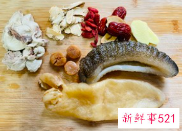 如何煲海参花胶汤