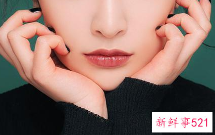 黄皮素颜涂什么颜色的口红