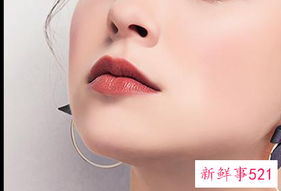 黄皮素颜涂什么颜色的口红