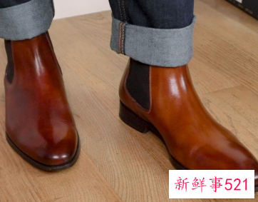 棕色皮鞋搭配什么裤子