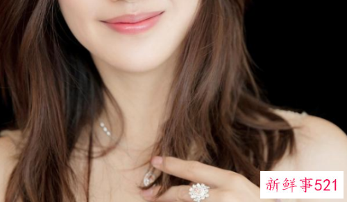 30岁女人发型减龄卷发