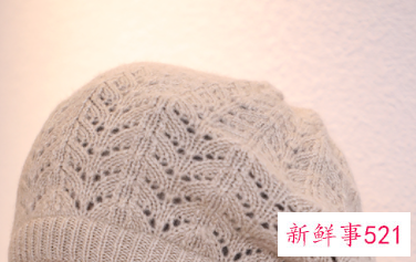 毛线帽子搭配什么衣服