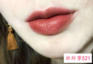 黄皮素颜涂什么颜色的口红