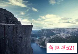 梦见路变成了悬崖峭壁